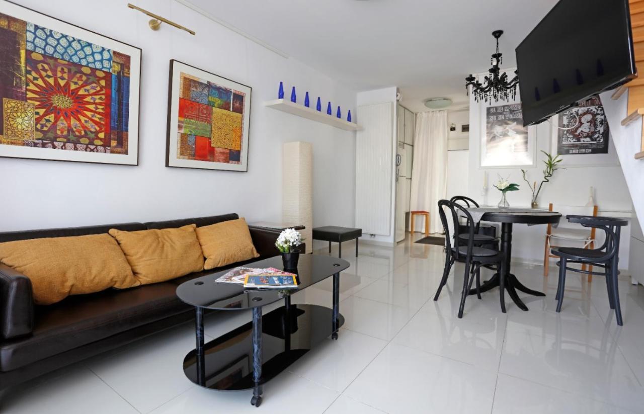 Gorgeous 2 Bedroom Duplex In City Center Bucarest Esterno foto