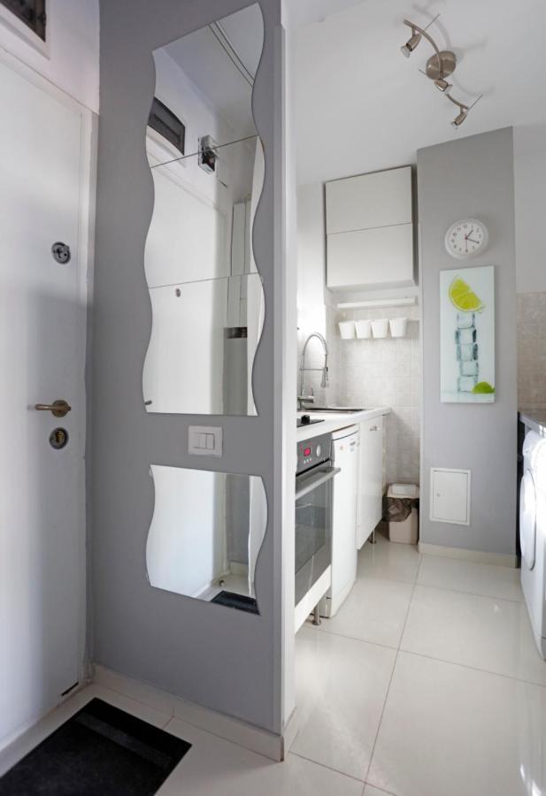 Gorgeous 2 Bedroom Duplex In City Center Bucarest Esterno foto